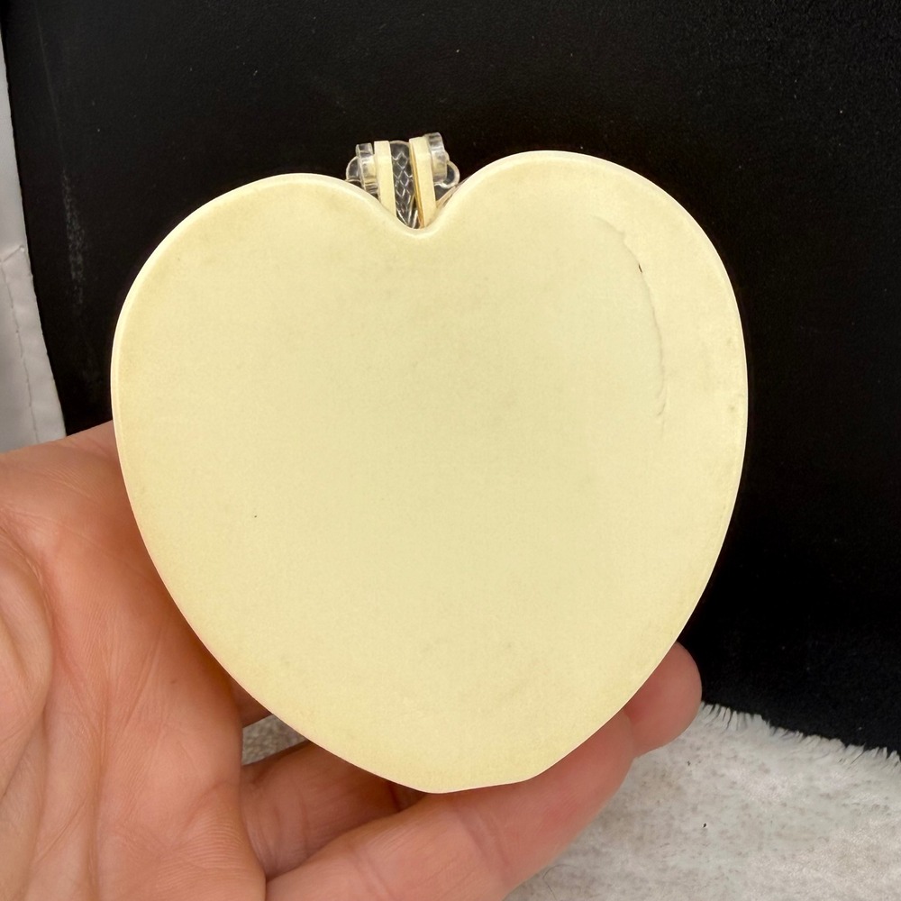 Vintage Heart Trinket Box Cream Clear Plastic Hinged Lid Vanity Decor READ - Picture 8 of 10